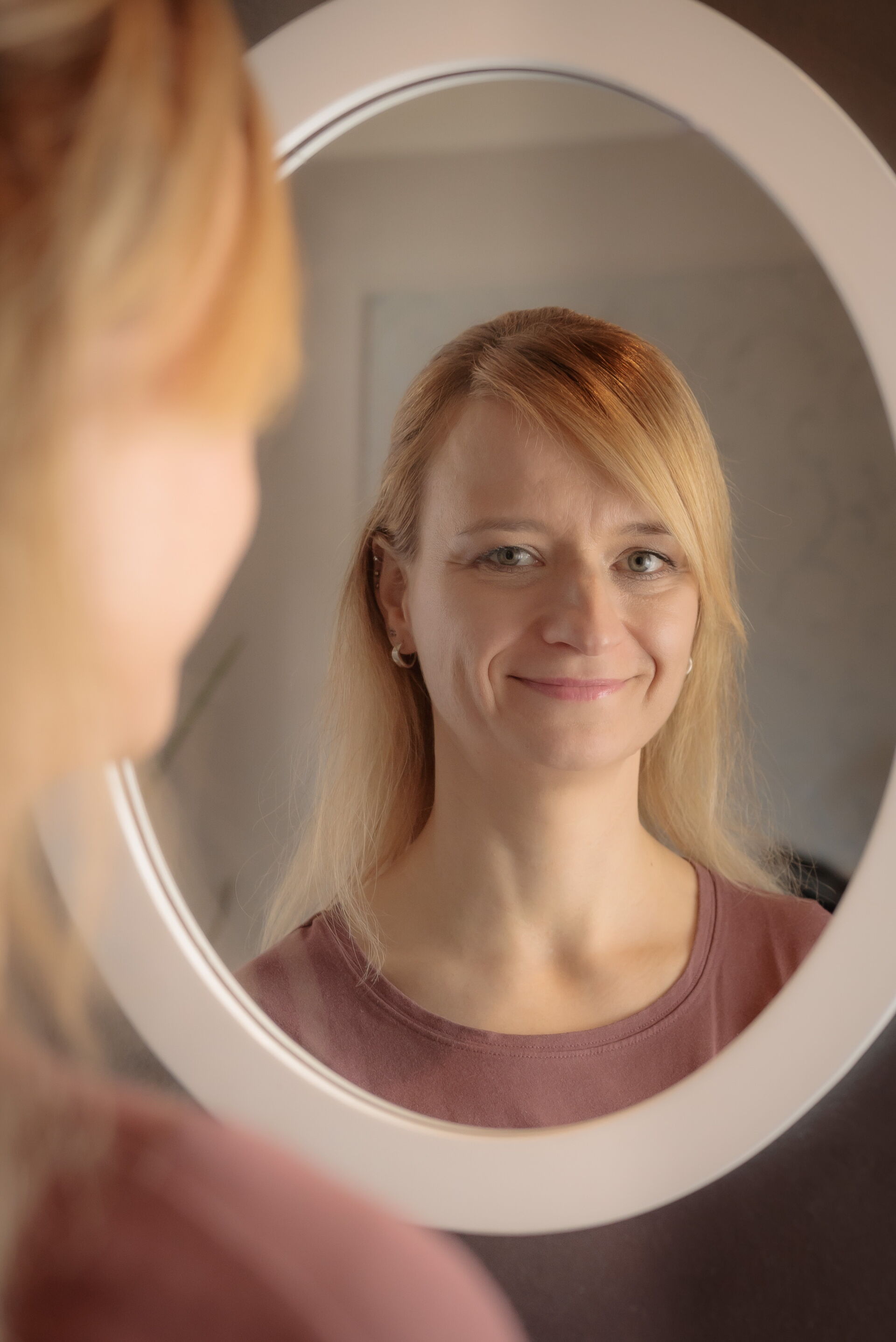  Portrait von Mitarbeiterin Susan im Pflegestudio Vital Bautzen